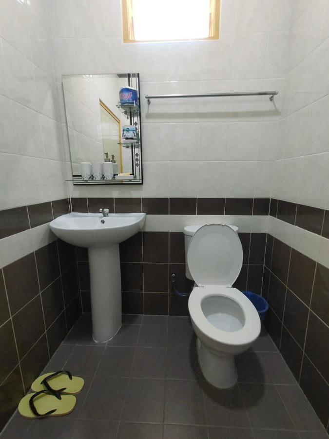 Ku'S Roomstay Pantai Cenang  Exterior photo