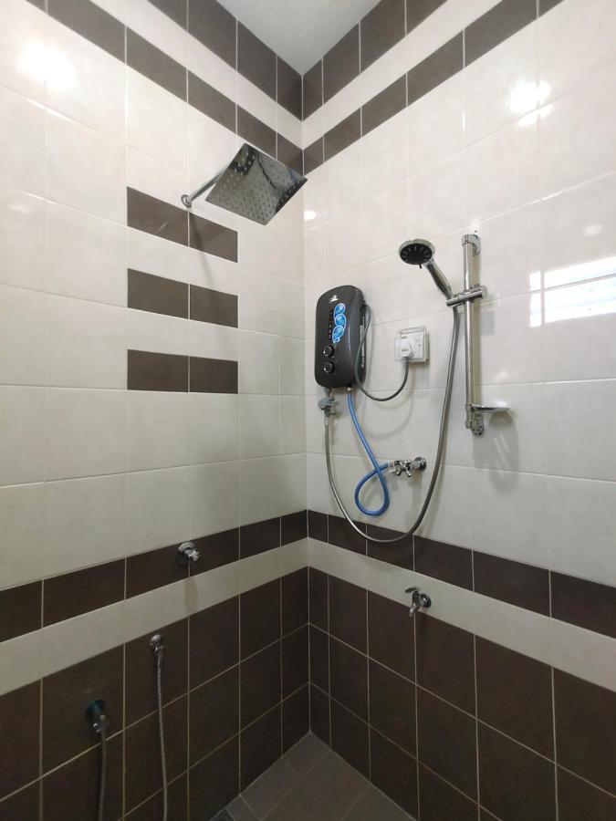 Ku'S Roomstay Pantai Cenang  Exterior photo