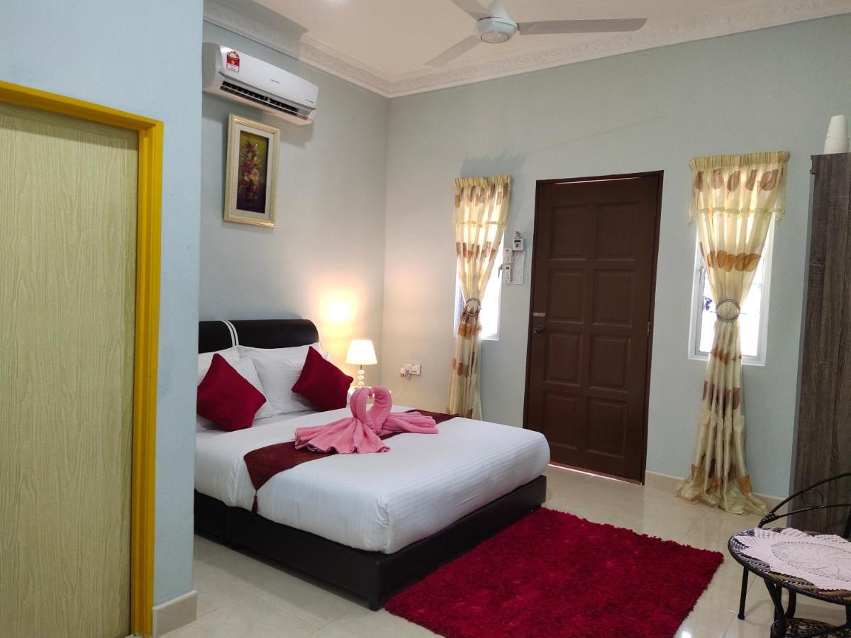Ku'S Roomstay Pantai Cenang  Exterior photo