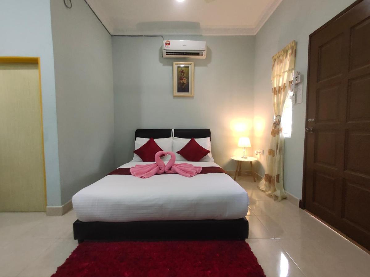 Ku'S Roomstay Pantai Cenang  Exterior photo