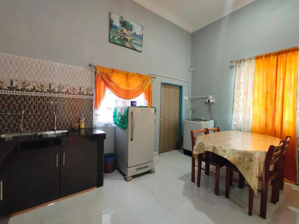 Ku'S Roomstay Pantai Cenang  Exterior photo