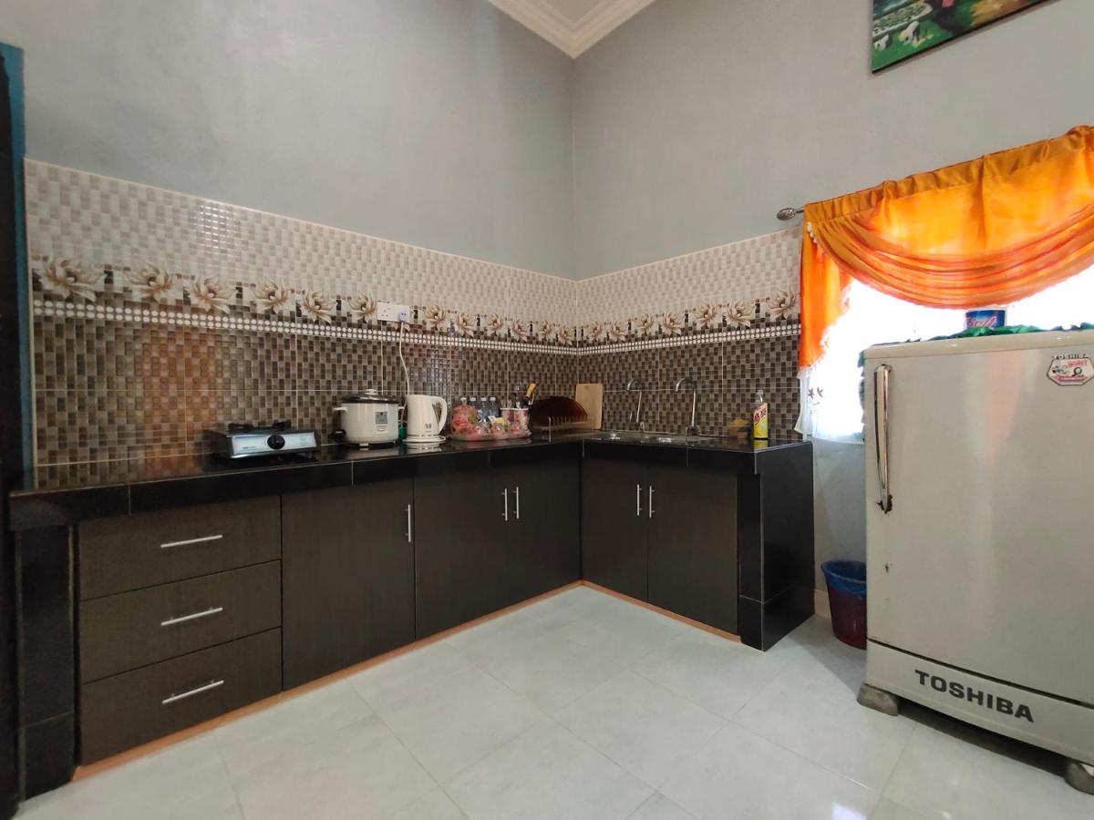 Ku'S Roomstay Pantai Cenang  Exterior photo