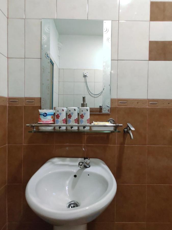 Ku'S Roomstay Pantai Cenang  Exterior photo